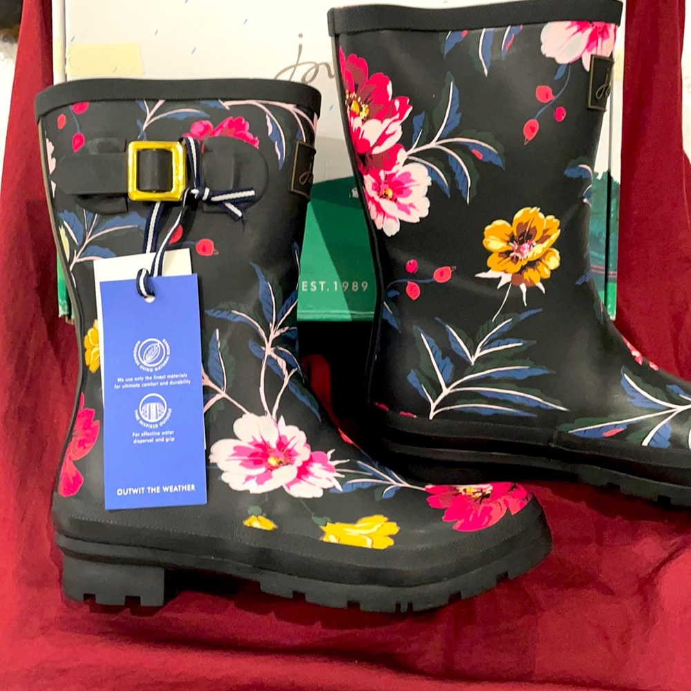 SOLD.  Joules Molly Welly Rainboots